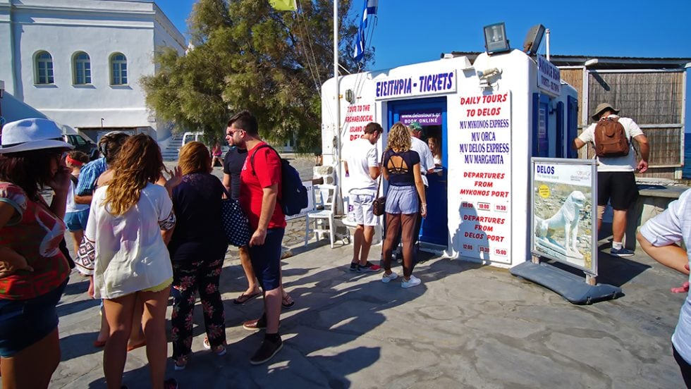 tourists mykonos